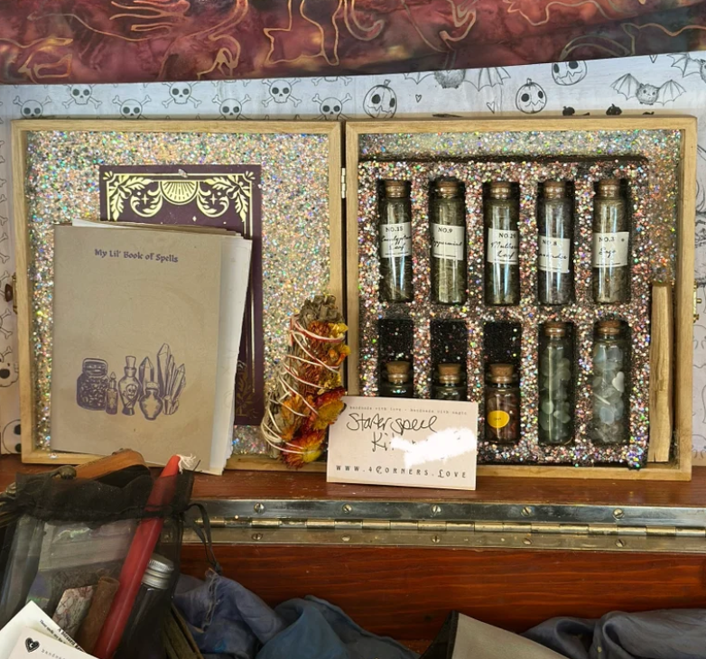 GRANDMAS OL' TOOL BOX