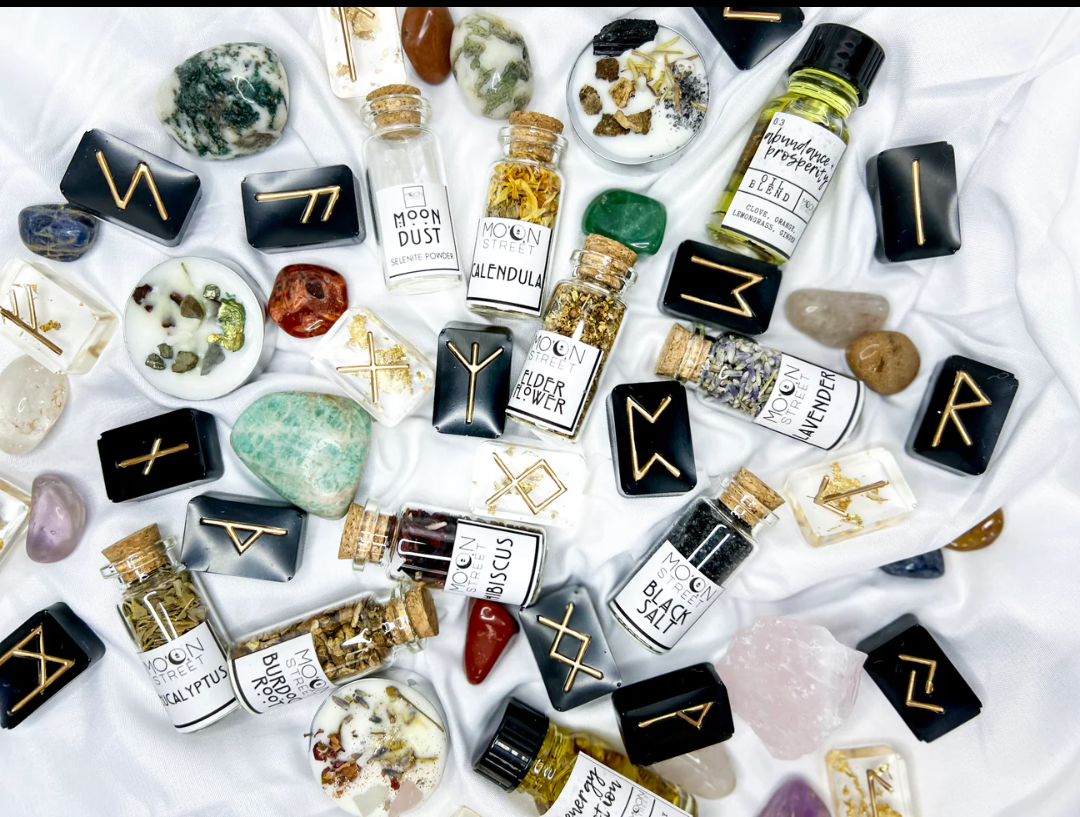WITCHY CRYSTAL CONFETTI